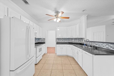 WELCOME TO LOW-MAINTENANCE LIVING... WITHOUT SACRIFICING THE - photo 11