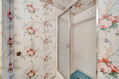 MOTIVATED SELLER! LARGE PRICE REDUCTION ! This Unit is ready for - photo 30