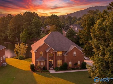 Welcome to Hidden Lake, where timeless elegance meets everyday - photo 4