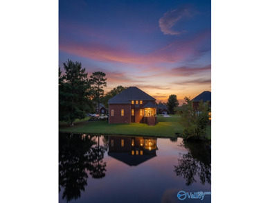 Welcome to Hidden Lake, where timeless elegance meets everyday - photo 6