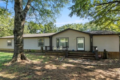 Lake Texoma Home For Sale in Gordonville Texas