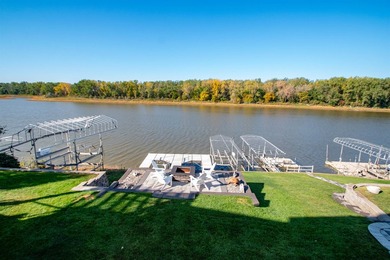 Lake living at its finest with this 3 bedroom, 4 bathroom 2 - photo 11
