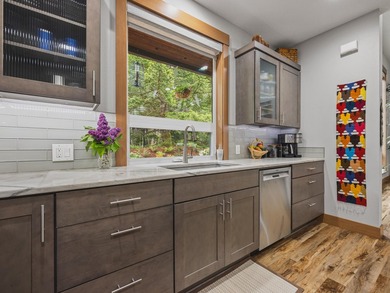 This exceptional single-level builder's own custom home offers - photo 8