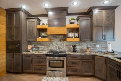 Lake living at its finest with this 3 bedroom, 4 bathroom 2 - photo 20
