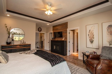 Lake living at its finest with this 3 bedroom, 4 bathroom 2 - photo 28