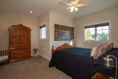 Lake living at its finest with this 3 bedroom, 4 bathroom 2 - photo 34