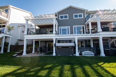 Lake living at its finest with this 3 bedroom, 4 bathroom 2 - photo 49
