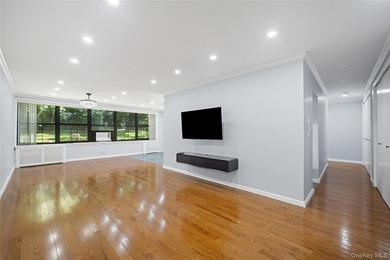 Welcome to one of Windsor Park's most exceptional residences-a - photo 3