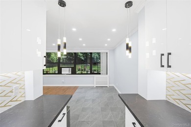 Welcome to one of Windsor Park's most exceptional residences-a - photo 10