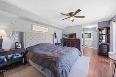 Beautifully updated 3-bedroom, 2.5-bath home in the highly - photo 15
