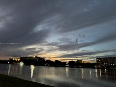 (private lake, pond, creek) Condo For Sale in Pompano Beach Florida