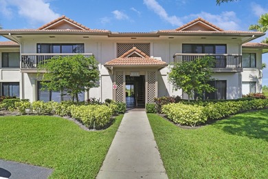 Welcome home to the tranquil community of Dunbar Woods, nestled - photo 1