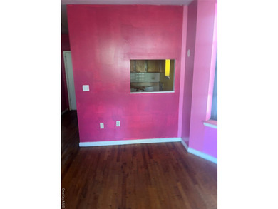 Spacious 2-bedroom, 1-bath co-op located on the 3rd floor of a - photo 3