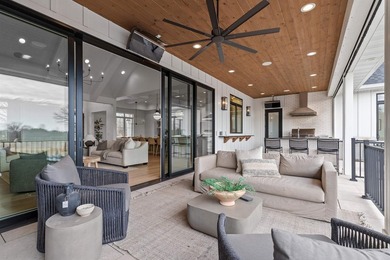 Extraordinary luxury estate offering nearly 21 acres with a - photo 3