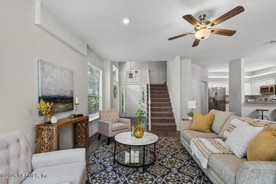 3-bedroom, 2-bath two-story home featuring granite countertops - photo 17