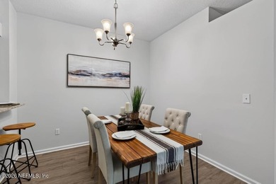 3-bedroom, 2-bath two-story home featuring granite countertops - photo 21