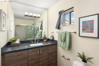 Glamorous end-unit condo near Lake Merritt and Piedmont Ave & - photo 24