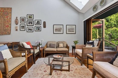 Beautiful move-in ready residence offering sophisticated - photo 25
