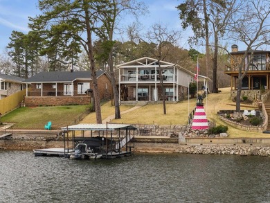 Easy Lake Living! This newly remodeled 2600 Sq. Ft. 3 Bedroom 3 - photo 8