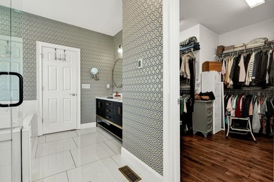 **NEW PRICE!** Discover exceptional value in the heart of - photo 28