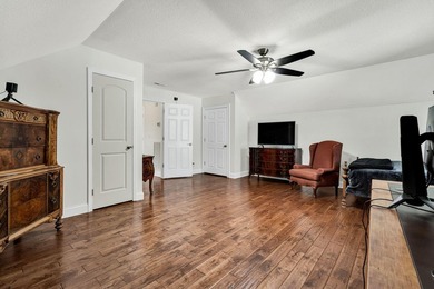 **NEW PRICE!** Discover exceptional value in the heart of - photo 35