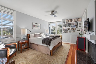 Beautiful move-in ready residence offering sophisticated - photo 35