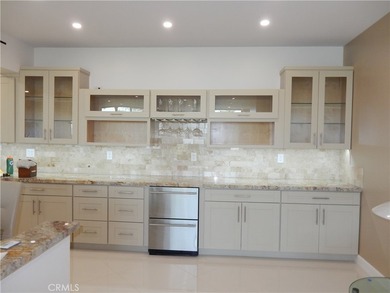 Desert Island Designer Penthouse for LEASE! This exceptional - photo 6