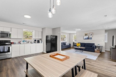 Welcome to Kimberling Cove Resort, a beautifully updated - photo 38