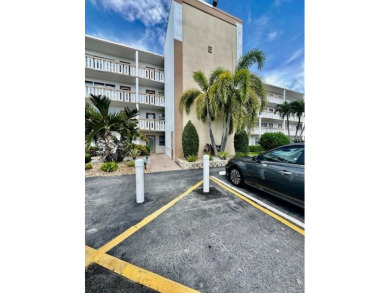 Lake Condo For Sale in Boca Raton, Florida