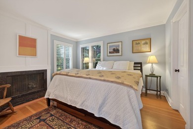 Beautiful move-in ready residence offering sophisticated - photo 41
