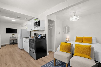 Welcome to Kimberling Cove Resort, a beautifully updated - photo 46