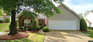 Lake Norman Home Active Under Contract in Mooresville North Carolina