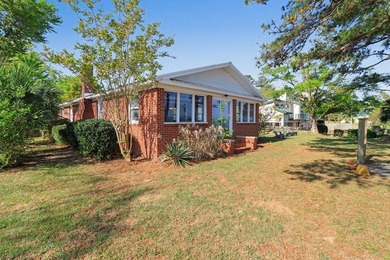 Welcome to your dream lakefront retreat-a stunning brick ranch - photo 15