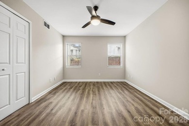 Freshly renovated and truly turnkey, this serene single-level - photo 16