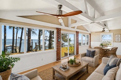 Welcome to your dream lakefront retreat-a stunning brick ranch - photo 17