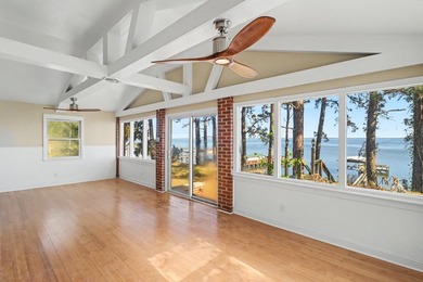 Welcome to your dream lakefront retreat-a stunning brick ranch - photo 19