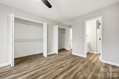 Freshly renovated and truly turnkey, this serene single-level - photo 24