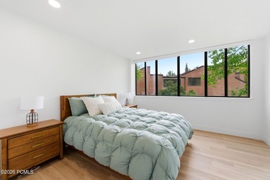This stunning 4-bedroom, 2.5-bath end-unit residence in the Park - photo 25