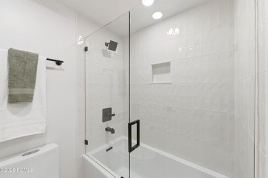 This stunning 4-bedroom, 2.5-bath end-unit residence in the Park - photo 27