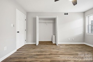 Freshly renovated and truly turnkey, this serene single-level - photo 28