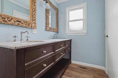 Welcome to your dream lakefront retreat-a stunning brick ranch - photo 31