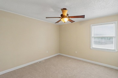 Welcome to your dream lakefront retreat-a stunning brick ranch - photo 36