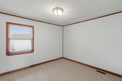 Welcome to your dream lakefront retreat-a stunning brick ranch - photo 39