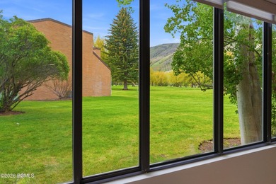 This stunning 4-bedroom, 2.5-bath end-unit residence in the Park - photo 40