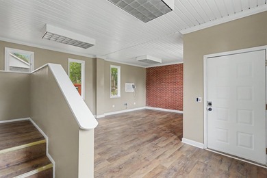 Welcome to your dream lakefront retreat-a stunning brick ranch - photo 44