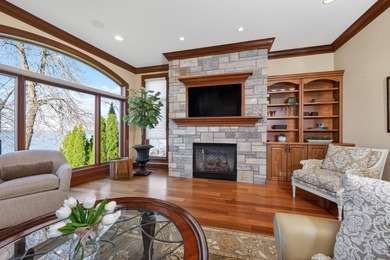Custom-built with exceptional craftsmanship and finishes - photo 9