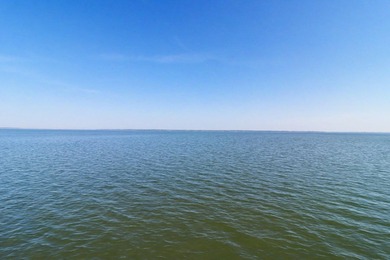 Welcome to your dream lakefront retreat-a stunning brick ranch - photo 50