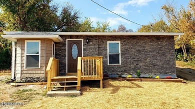 Lake Home For Sale in Lenoir City, Tennessee