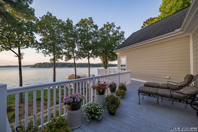 A MUST SEE BEAUTIFUL MAIN LAKE POINT HOME/PROPERTY - photo 11