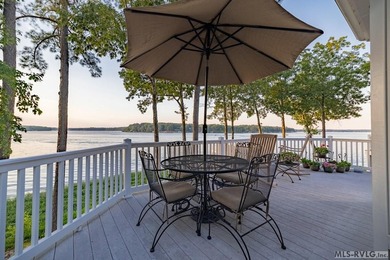 A MUST SEE BEAUTIFUL MAIN LAKE POINT HOME/PROPERTY - photo 12